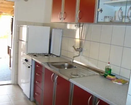Three Bedroom Laura Apartment